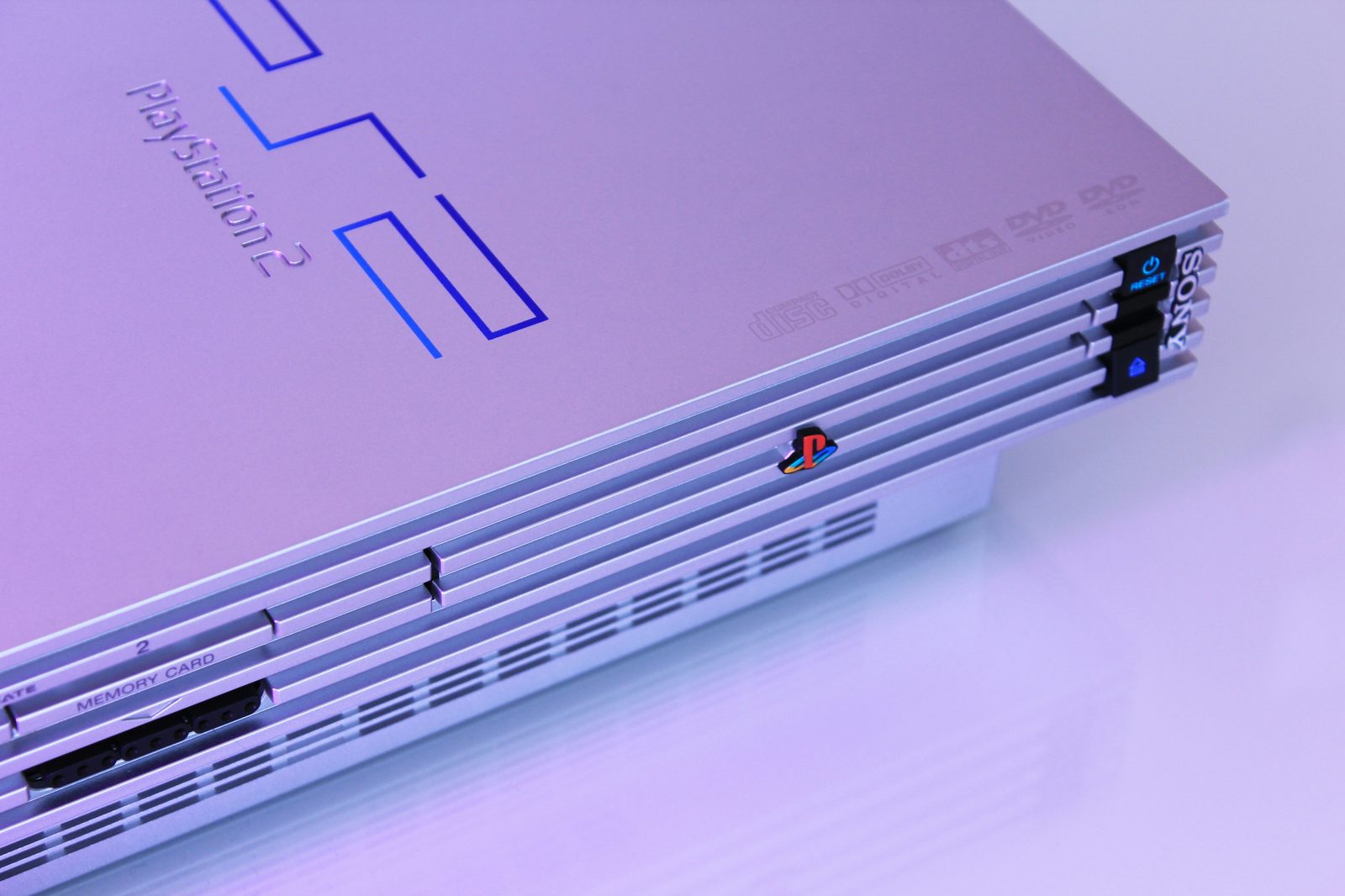 PlayStation 2 Slim (Satin Silver)